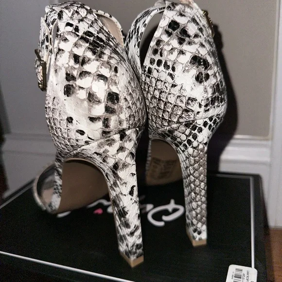 Qupid Black and White Snakeskin Heels - Picture 3 of 5